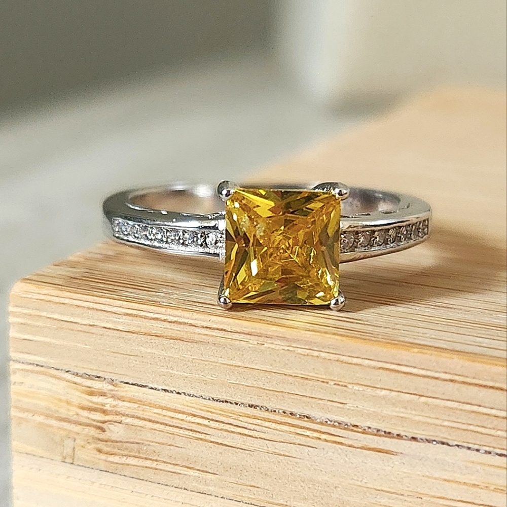 NWT Ryze Hello Yellow & White CZ .925 Sterling Silver Ring - Size 8.5